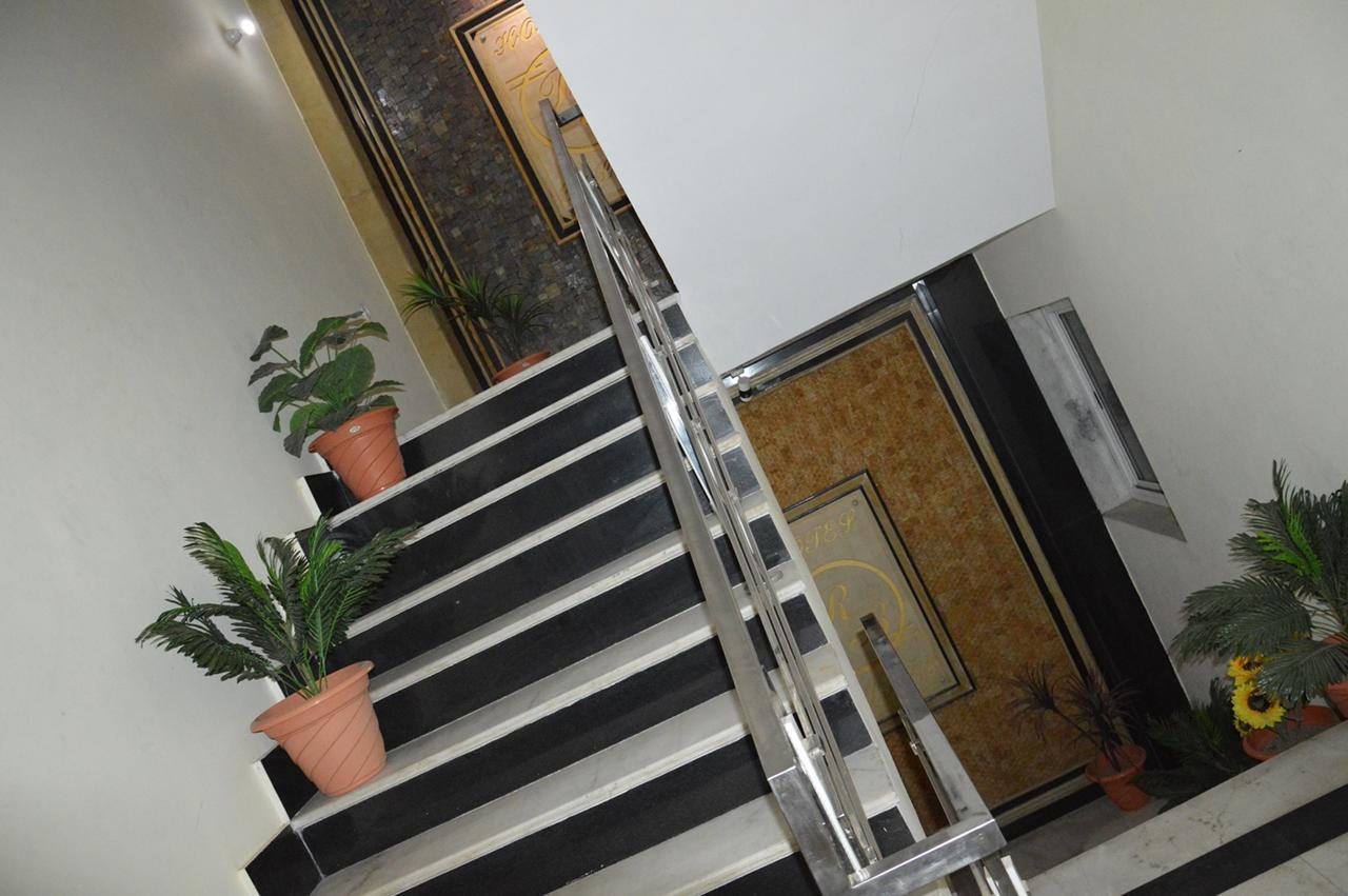 Hotel Rb Palace Dhaulpur Екстер'єр фото