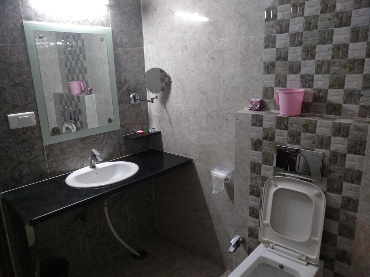Hotel Rb Palace Dhaulpur Екстер'єр фото