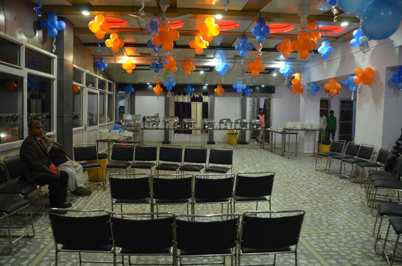 Hotel Rb Palace Dhaulpur Екстер'єр фото