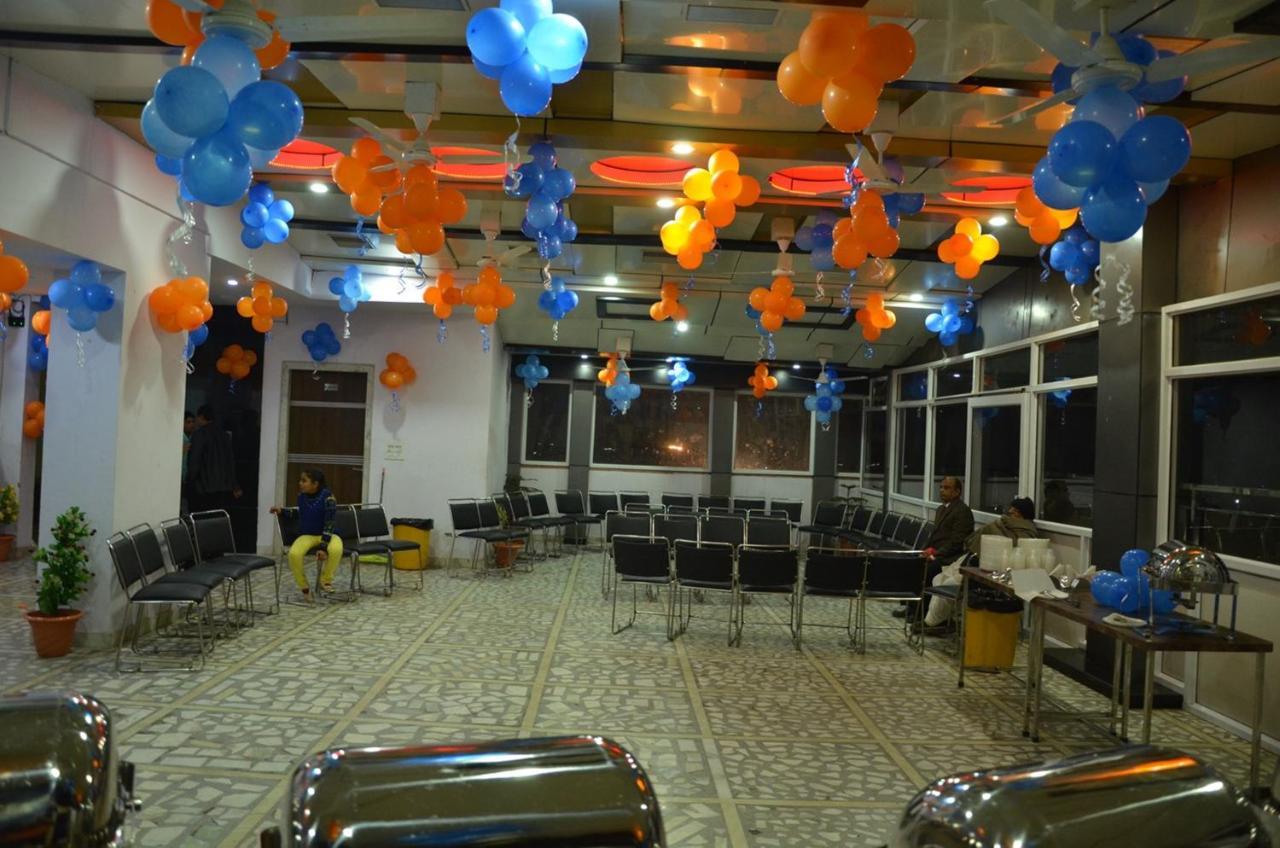 Hotel Rb Palace Dhaulpur Екстер'єр фото